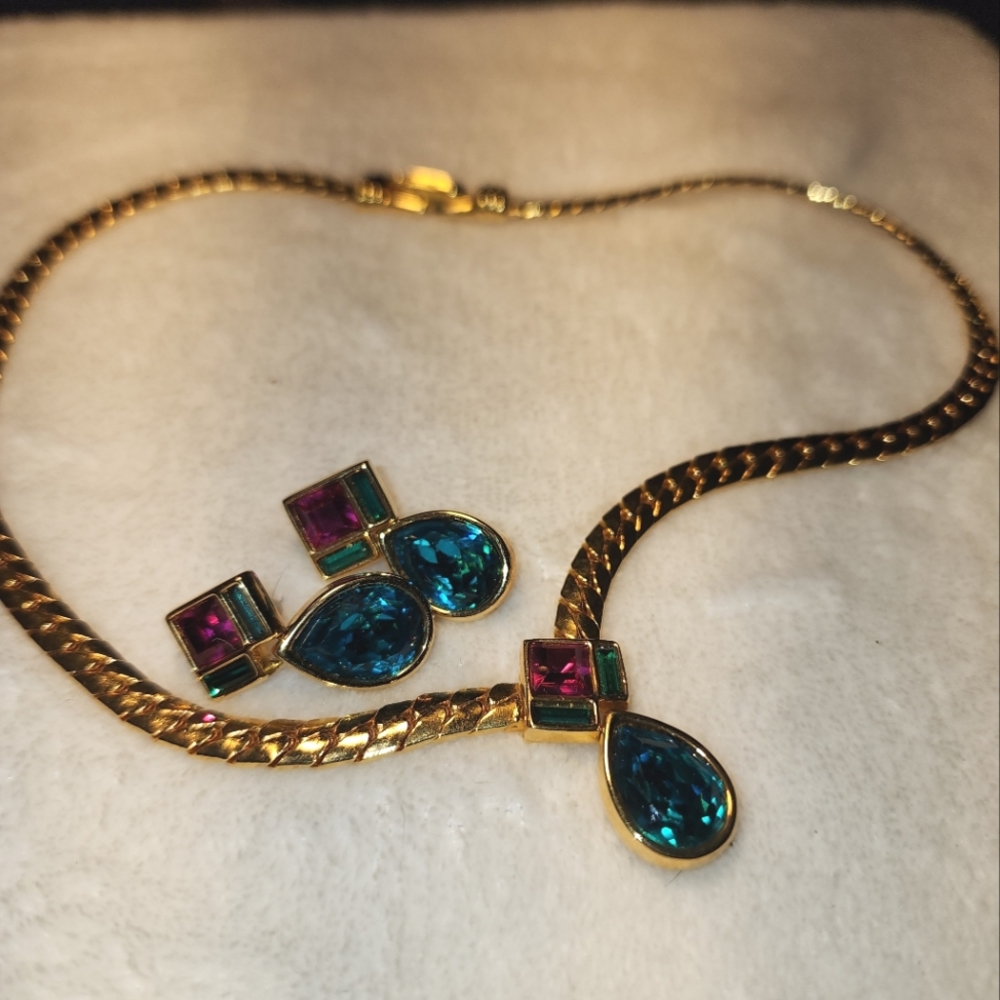 Swarovski Crystal Necklace & Earrings Set – NWOT Signed